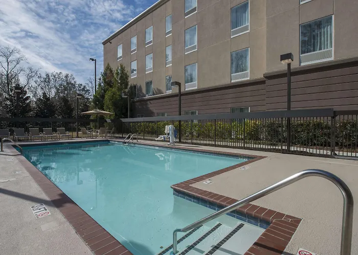 Hampton Inn & Suites Atlanta Airport West Camp Creek Pkwy College Park